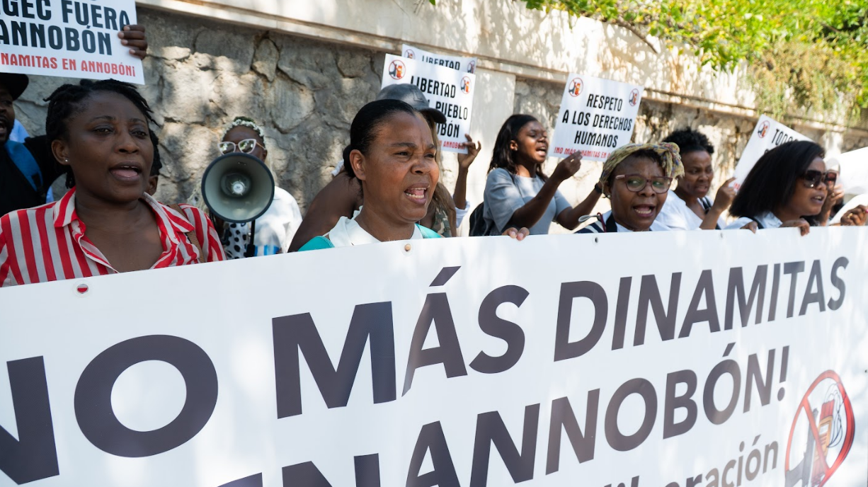 Reclamo pacífico frente a la Embajada de Guinea Ecuatorial en Madrid.