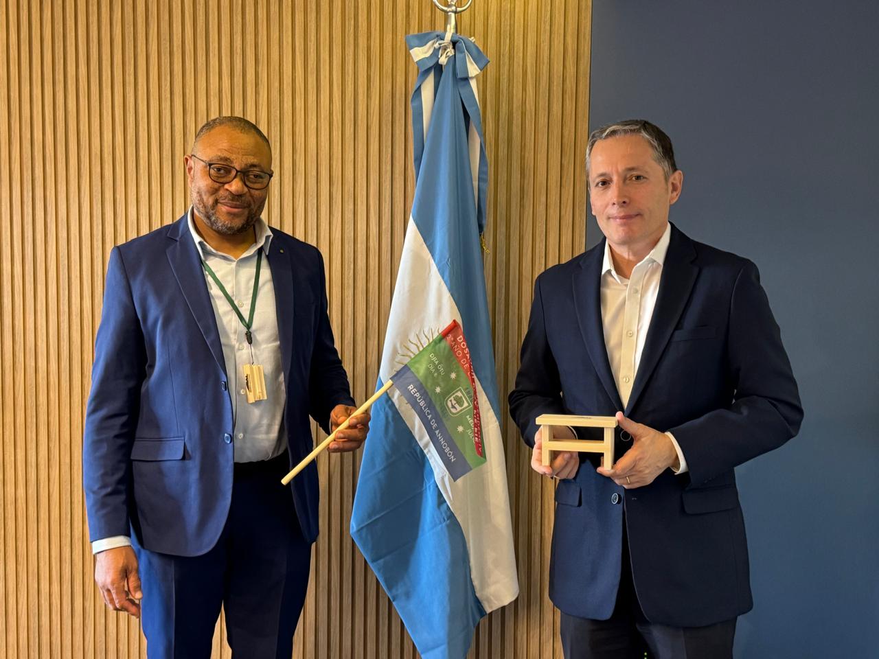 Orlando Cartagena Lagar y Fernando Gray, de Mercociudades.